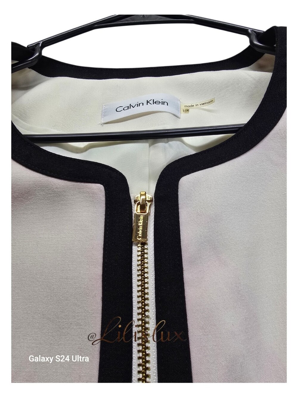 Calvin Klein collarless contrast-trim zip-front blazer in a women's plus size 18 - Picture 12 of 16